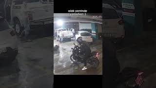 Islak Zeminde Yanlarken Akım Olduk