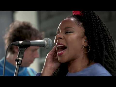 Huddle Formation (Radio 1 Session) Video