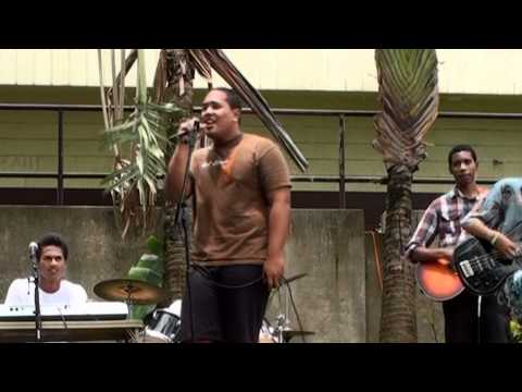 CLASS OF 2011- CASTLE HIGH SCHOOL (ORDINARY GIRL by REBELUTION...