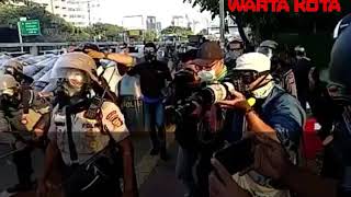 Viral Pelajar Tantang Polisi Duel Tangan Kosong saat Demo DPR