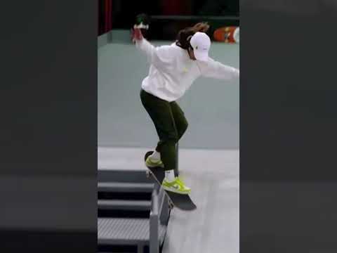 Rayssa Leal Kickflip Back Smith - 2022 SLS Vegas 🔥