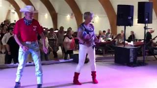 BORN TO LOVE - Line Dance