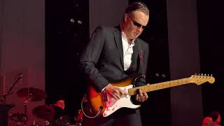 Joe Bonamassa King Bee Shakedown 12 1 18 Queen Elizabeth Theatre Vancouver Bc Joe Bonamassa King Bee Shakedown 12 1 18 Queen Elizabeth Theatre Vancouver Bc