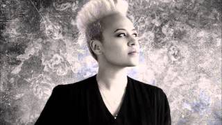 Watch Emeli Sande Winter Wonderland video