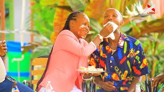 Yaka Yaba Akubitwa Numugore?Madam Nyamabondo Amennye Umuceriisabukuru Yambere Mu Rwanda