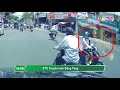Người phụ nữ ngang nhiên vượt đèn đỏ gây tai nạn rồi lạnh lùng bỏ đi | THDT