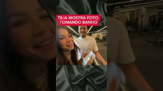 Tilia Mostra Foto No Banho