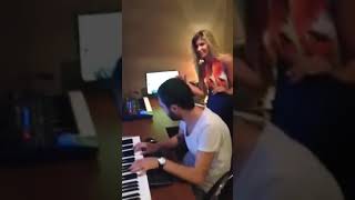 Hâticeden Muhteşem Performans Dön Bebeğim
