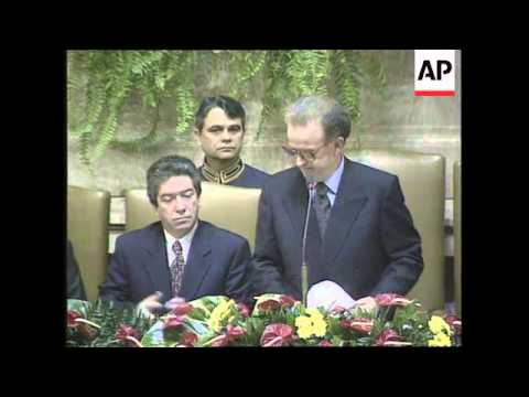 PORTUGAL: LISBON: NEW PRESIDENT JORGE SAMPAIO SWORN IN