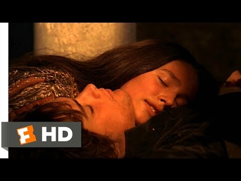  Olivia Hussey discovers that Romeo Leonard Whiting has drunk poison