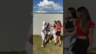 Traiu A Namorada Na Frente Dela