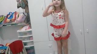 Quando A Artista Cai E Não Perde O Rebolado... Kkkkkkk