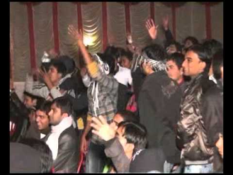 Hamein To Loot Liya Milke Husn Walon...