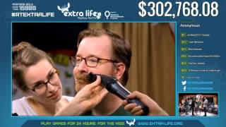 Jack Pattillo getting his beard shaved! RT ExtraLife 2015 #RTExtraLife