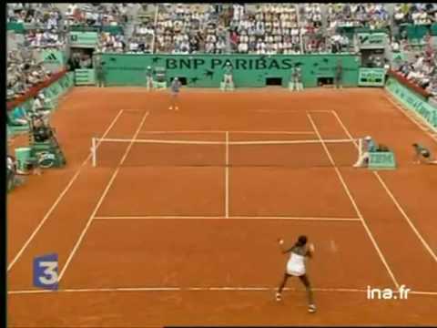 S．ウィリアムズ vs M．ピアース 2002 全仏オープン Clip