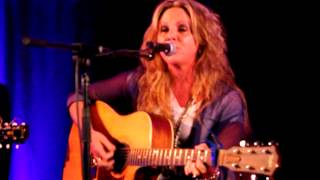 Watch Amy Dalley Peace Sign video