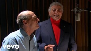 Watch Tony Bennett Put On A Happy Face video