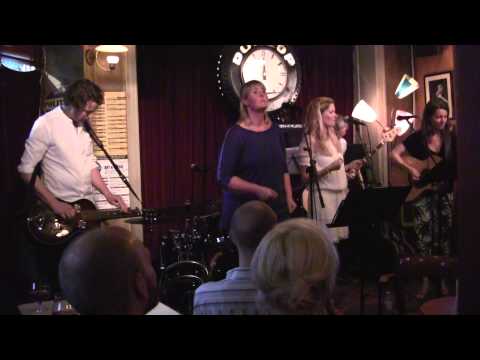 Blue Harvest på Café Bartof juni 2014-5.