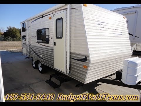 2008 summerland 1890 Light Weight Travel Trailer Sleeps 7 in great comfort!
