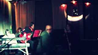 Watch Bruce Willis Ill Go Crazy video