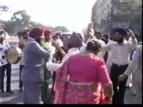 Mehndi Taan Sajdi