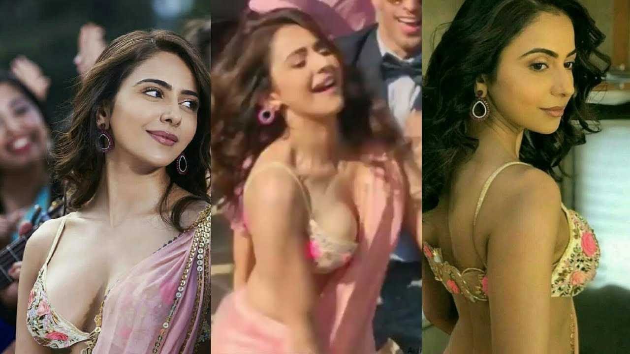 Hina Khan Showing Hot Sexy Navel Cleavage On Her Show 1
