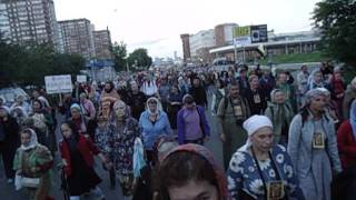 Видео Движение Крёстного хода по ул Техническая Екатеринбург от НОД Екатеринбург и Свердловской области, Техническая улица, Екатеринбург, Россия