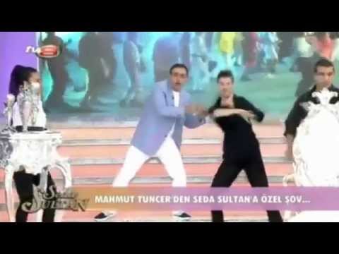 Mahmut Tuncer Style (Olay yaratacak yeni dans - Yeni Video) Mahmut Tuncer Style (Olay yaratacak yeni dans - Yeni Video) klip izle