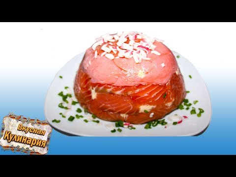 Салат с красной рыбой, яйцами и крабовыми палочками Салат с красной рыбой, яйцами и крабовыми палочками