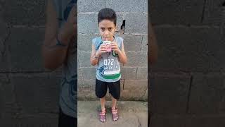 Provando Italakinho De Morango