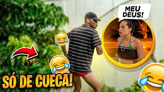 O Cabisbaixo Correu Em Público Ao De Cueca