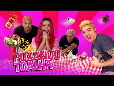 Watching video PUXANDO A TOALHA SEM DEIXAR NADA CAIR!