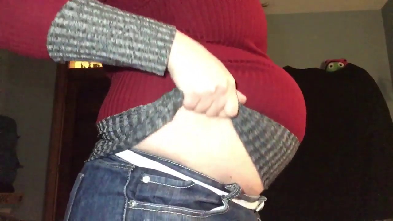 Super jiggly belly slow motion