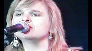 Watch Melissa Etheridge Mama Im Strange video
