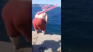 Şişman Adam Denizi Taşırıyor