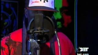 Watch Method Man Freestyle video