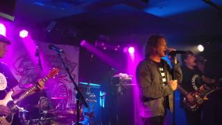 Watch Screaming Jets Holding On video