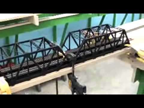 Ho scale lift up bridge