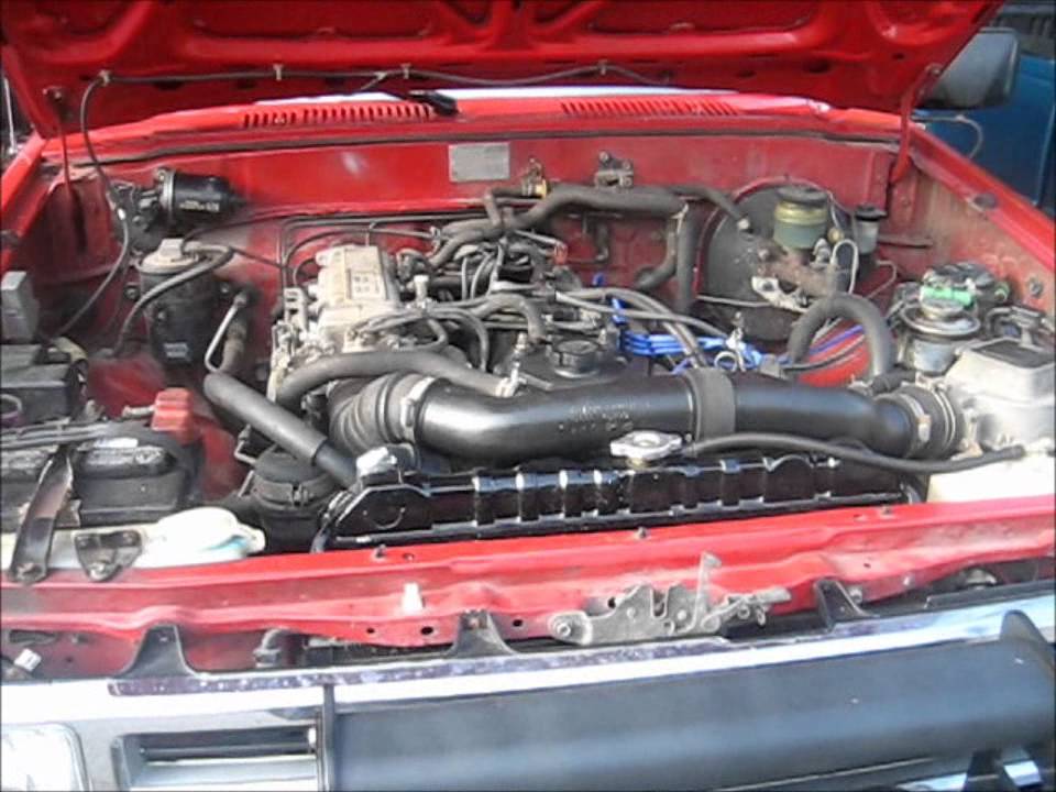 1988 Toyota Pickup Update, Revving, Driving 22RE - YouTube