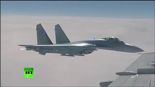 Истребитель Су-27 Отгоняет F-16 От Самолета Шойгу.
