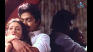 Yamapasam Movie - Romantic Scene