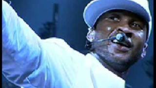 Watch Usher Dreamin video