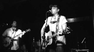 Watch Dan Bern Freight Train Blues video
