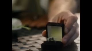 Olicity - Arrow - 4X01 Pt.4 - Oliver Shows Off The Engagement Ring