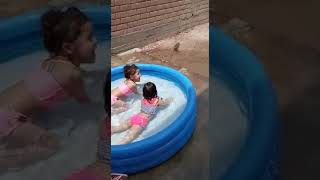 Aventuras De Niños En La Piscina Kids