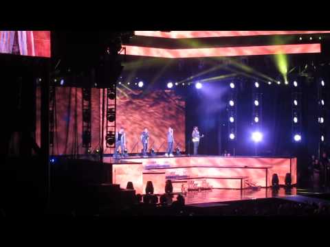 Show me the meaning of being lonely - Backstreet Boys (Molson...