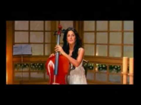 tu muskura-Yuvraj(hq video full song)