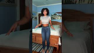 Girl Struggle To Put Skinny Jeans