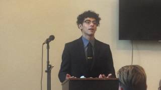 Gustavo Correa speaks at the Creat'R Lab launch event
