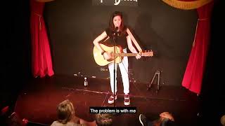Yael Gavish - Israeli Wonder - Improv Boston - Kids are in the crowd
